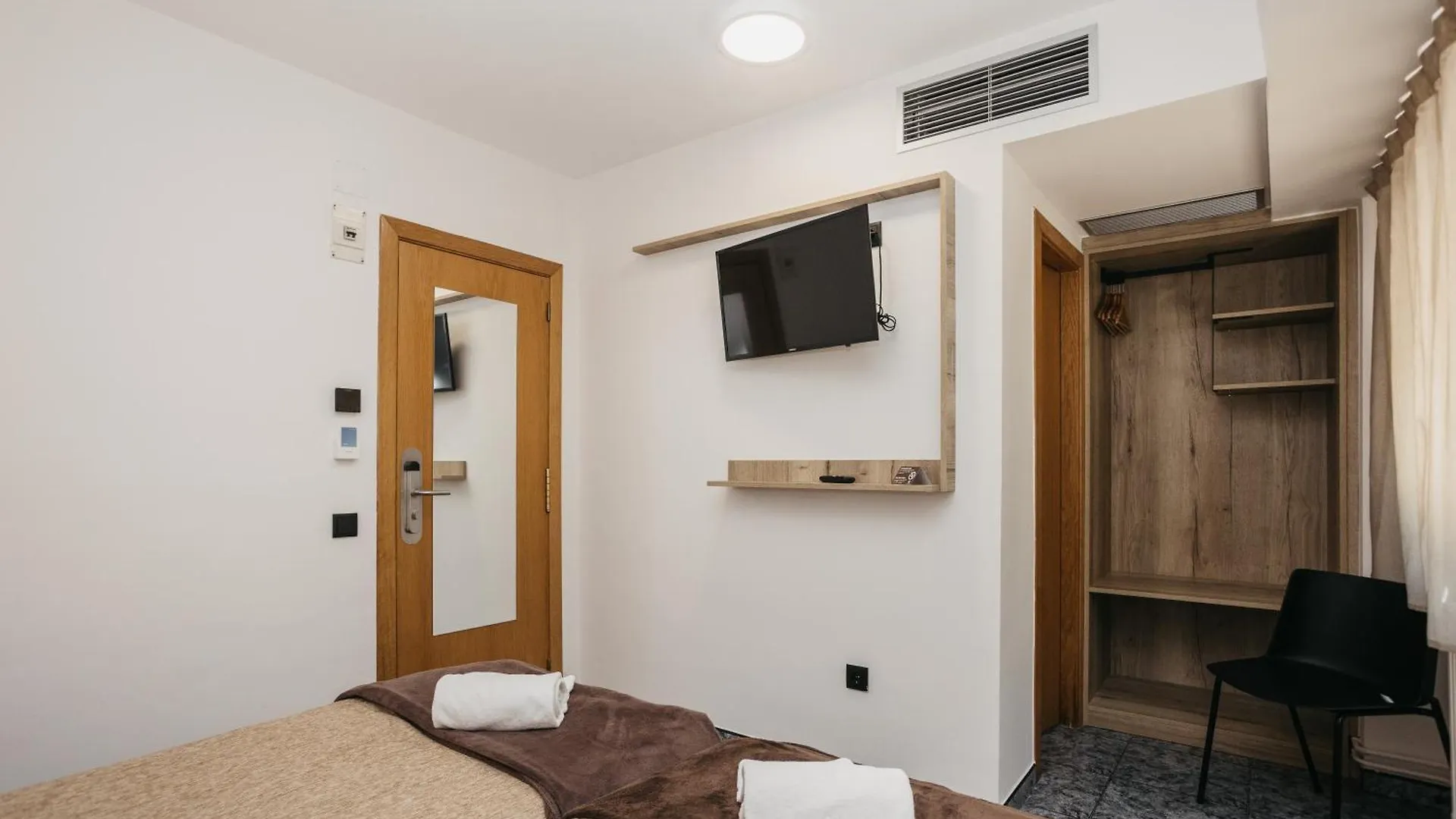 La Trobada Hotel Sport Ripoll 2*,